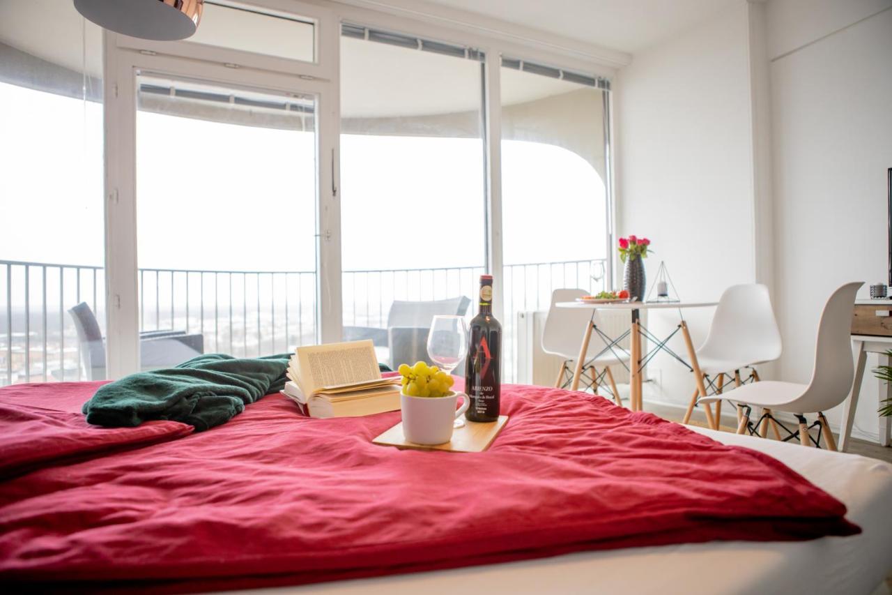 Modernes Apartment Mit Tollem Blick Ueber Die Stadt Augsburg Eksteriør billede